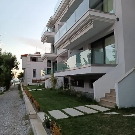 Ikies Suites By The Sea 아파트 니키티