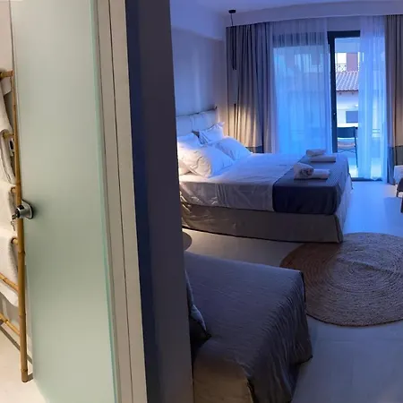 Ikies Suites By The Sea Appartement *